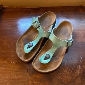 Birkenstock thong sandal green size 5